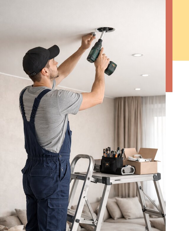 Установка и монтаж точечных светильников в натяжной потолок в Чапаевске от 1839 руб. | ОТДЕЛОЧНИК-Чпв