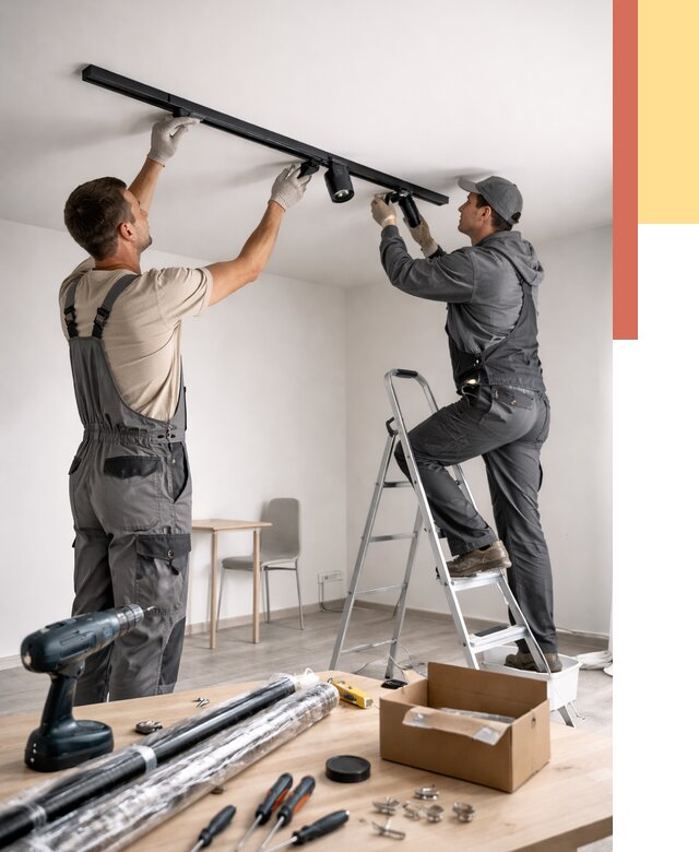 Установка трековых светильников в натяжной потолок в Чапаевске от 4290 руб. | ОТДЕЛОЧНИК-Чпв